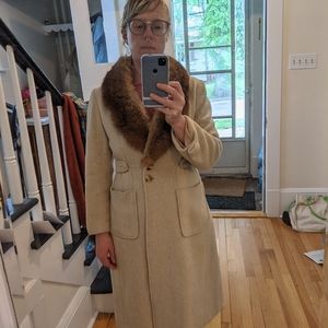 Vintage wool coat with faux fur collar